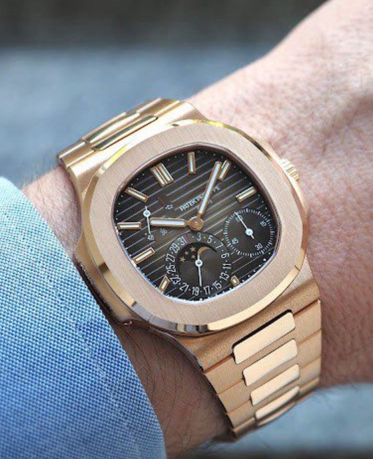 Patek Philippe Nautilus (Moon Phase & Power Reserve) Reference & Model: Ref. 5712/1R-001